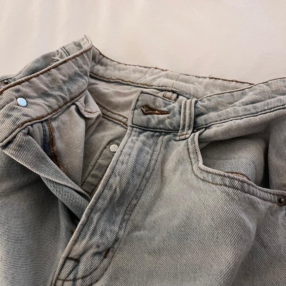 Cute flattering soft straight leg jeans 24/25 light wash - Picture 2 of 4